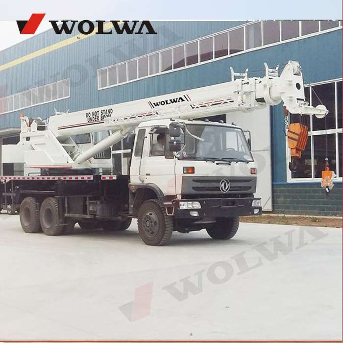 25 ton lifting weight boom crane truck from china professional factory
